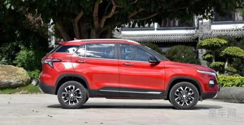 油耗低的suv(领克试驾)