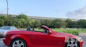 奔驰slk200敞篷跑车(奔驰SLK200的详细参数)
