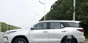 丰田小霸道fortuner(丰田小霸道多少钱一辆)