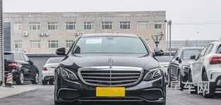 奔驰e300多少钱2023款落地价(奔驰e300价格表)
